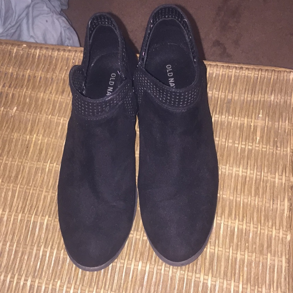 Old navy black booties